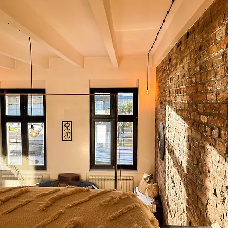 Friends Loft Sava View Old Town Renovated *
